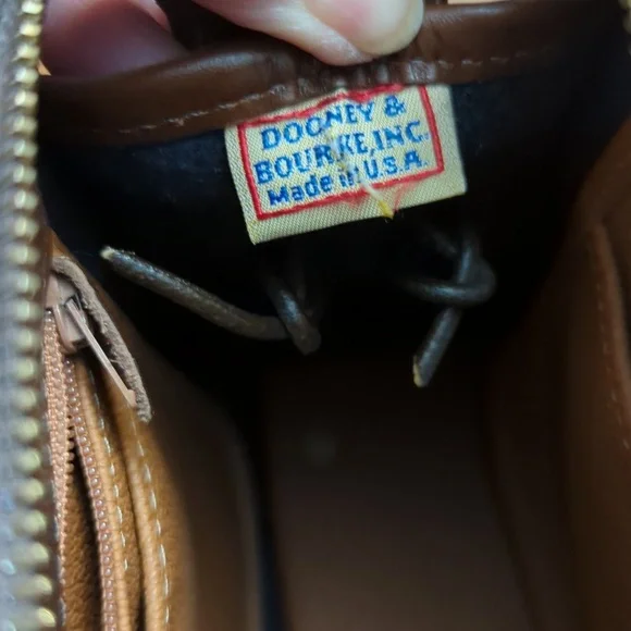 Dooney And Bourke Purse - Picture 2 of 16